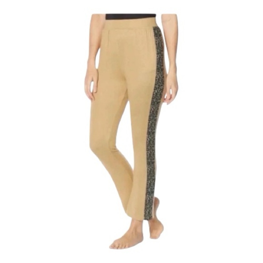 NWOT Retreat Size 2X Tan Pants with Black Side Stripe